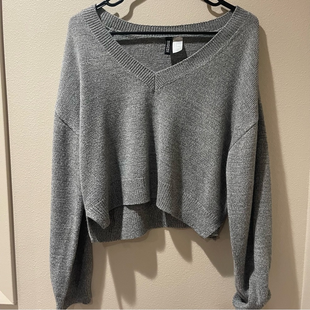 Divided oversized sweater